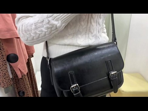 ❤️ Публічна мастурбація молодої сучки FeralBerry фалоімітатором у примірочній Просто порно на uk.makesexnotwar.ru ❌️